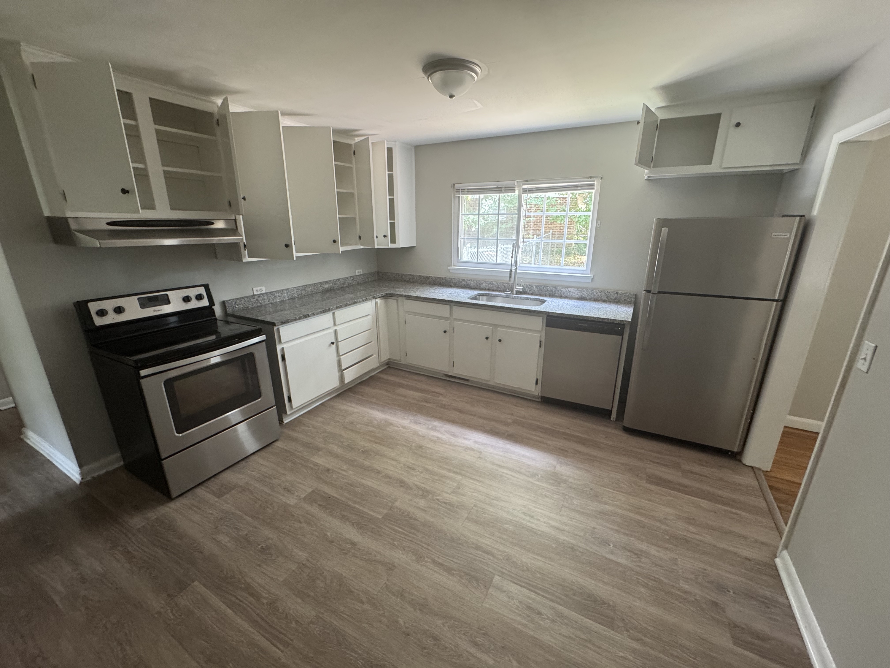 103 White Oak Lane Southwest
