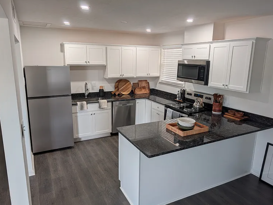450 West Franklin Street - 00