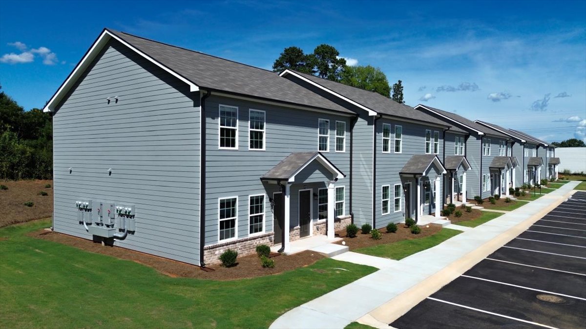 118 Waverly Circle