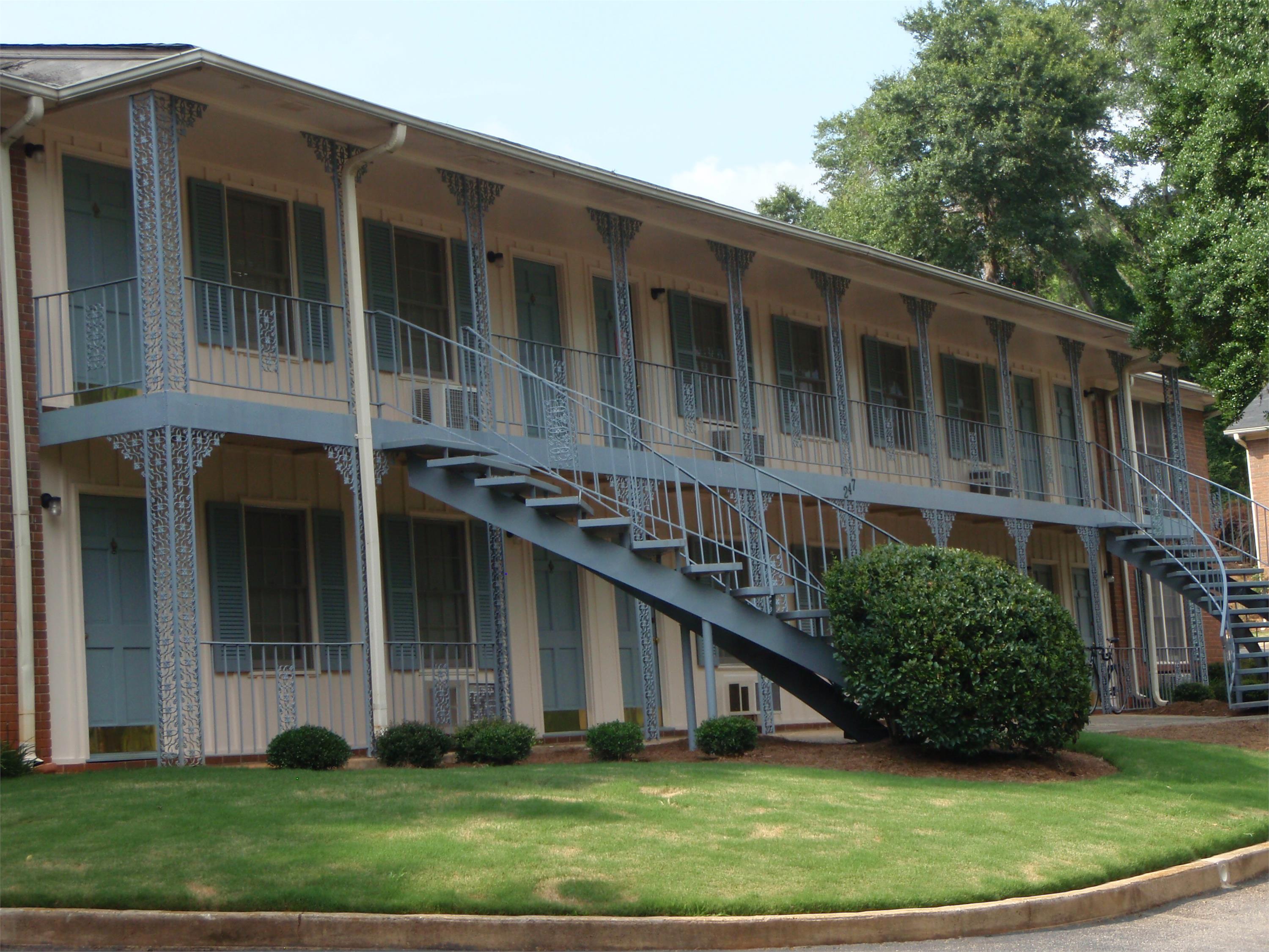 247 E Cloverhurst Ave - 9